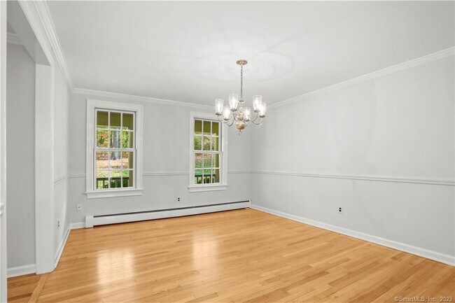 Building Photo - 202 S Bald Hill Rd