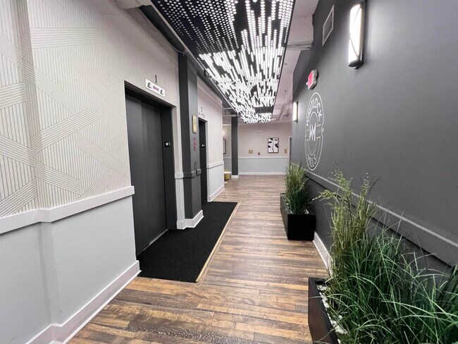 Building Photo - 160 Lafayette St