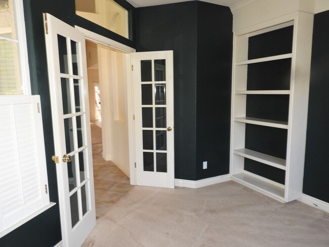 Building Photo - Beautiful Granite Bay Home in Gated Community