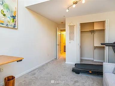 Building Photo - 2530 15th Ave W