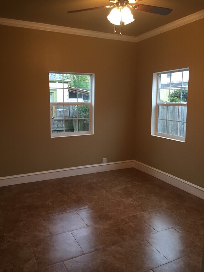 Building Photo - CHARMING REMODELED HIGHLAND HOME