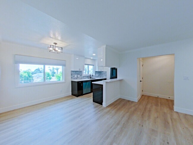 Building Photo - 117 Avenida Algodon