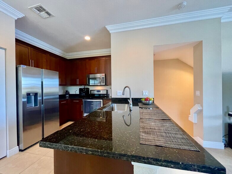 Building Photo - 2833 SW 119th Way