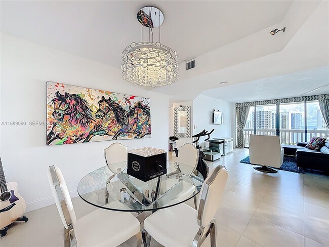 Building Photo - 1000 W Island Blvd