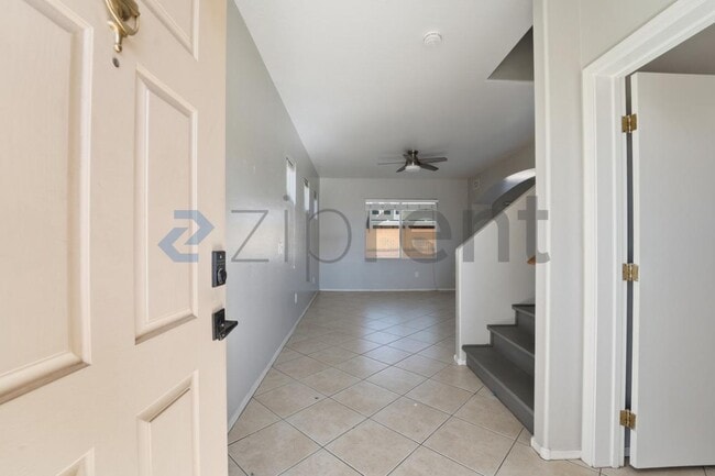 Building Photo - 3852 E Fruitvale Ave