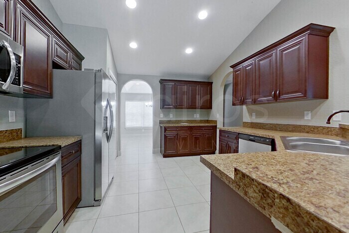 Building Photo - 6 Malauka Radial Dr