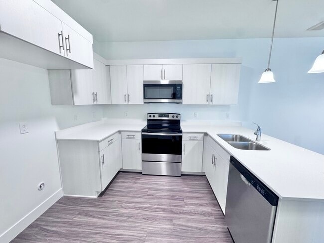 Building Photo - 4655 Alder Dr