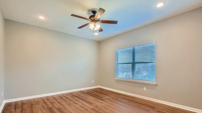 Building Photo - Modern 4-Bedroom Sanctuary in a Sought-After Location