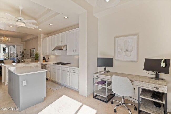 Building Photo - 20802 N Grayhawk Dr