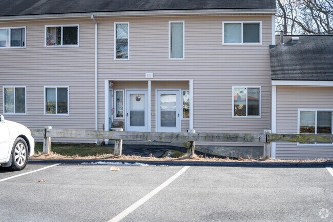 Entrance 01 - Brookside Village Apartments