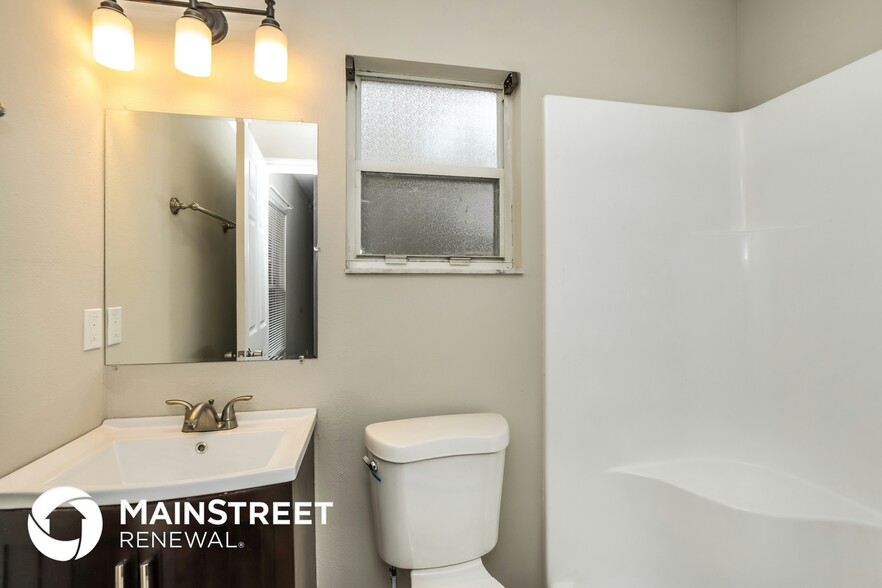 Building Photo - 730 Altamira St NW