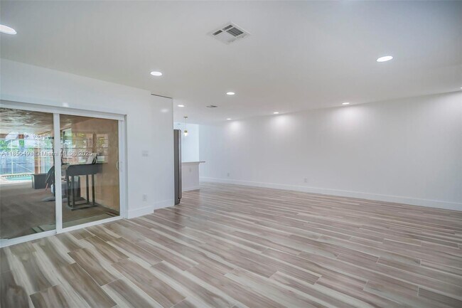 Building Photo - 6955 NW 18th St