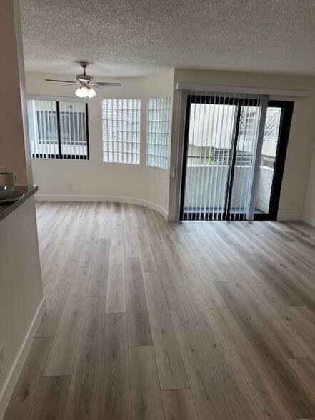Building Photo - 825 S. Hobart Blvd.