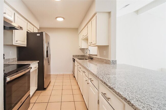 Building Photo - 4430 Rosegate Dr