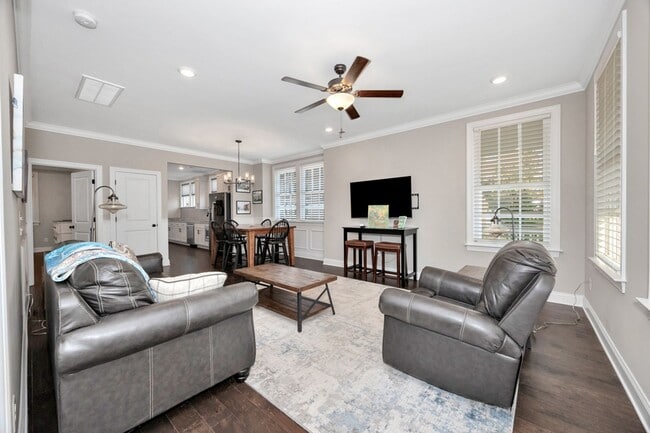 Building Photo - Fully Furnished 3 Bedroom Home Near Toyota Field & Redstone Arsenal