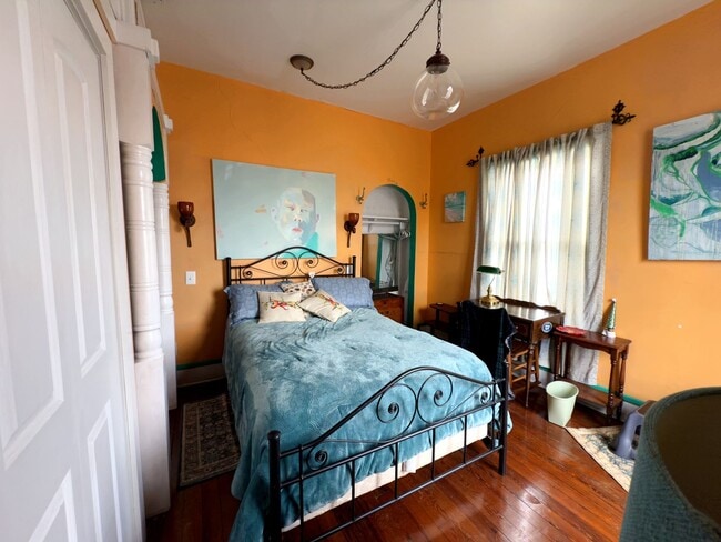 Building Photo - Short term fully furnished rental in Knoxv...
