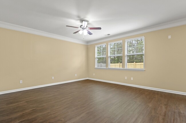 Building Photo - 363 Sanctuary Park Dr