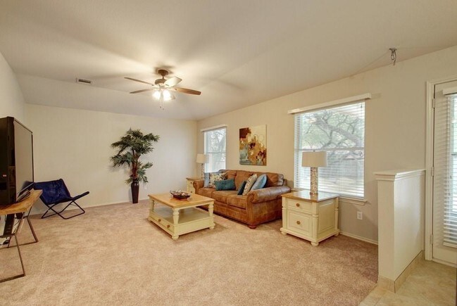 Building Photo - 1111 Fossil Cove