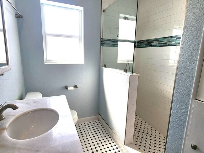 Building Photo - Updated 3-bedroom, 2-bath home