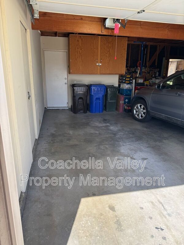 Building Photo - 643 N Vía Acapulco