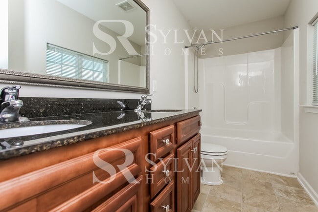 Building Photo - Prepare to be impressed by this 3 bedroom, 2 bathroom home