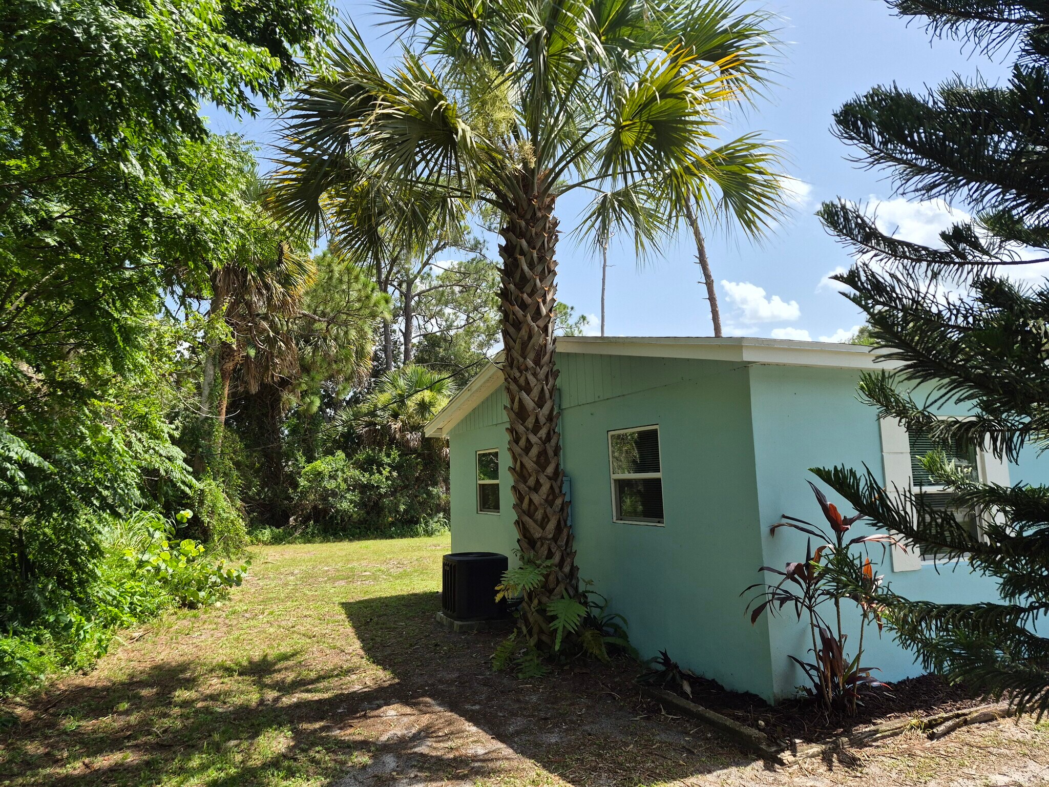 Building Photo - 7303 Roberts Rd