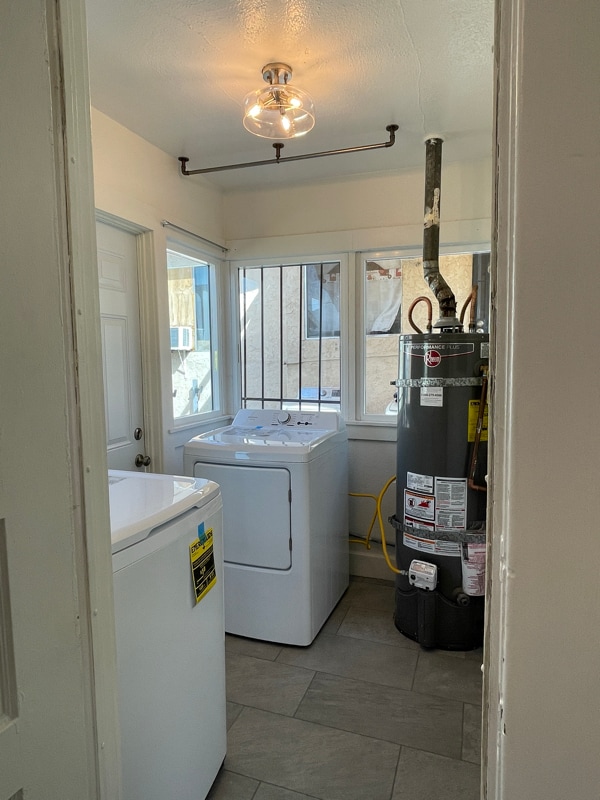 Building Photo - 515 N Burlington Ave