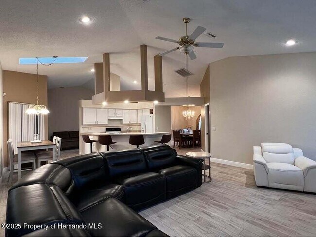 Building Photo - 9448 Tooke Shore Dr