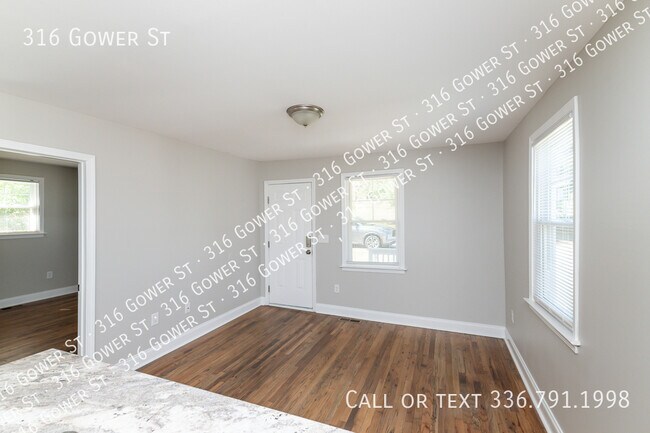 Building Photo - 316 Gower St