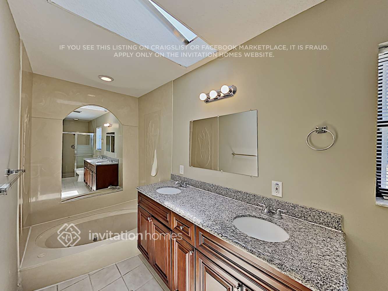 Building Photo - 2490 Florida Mango Rd
