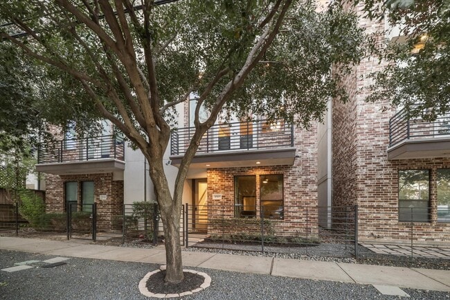 Building Photo - 1717 Silver St