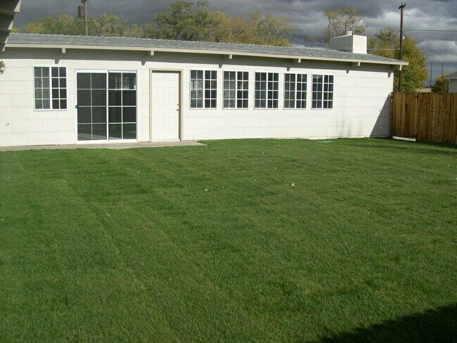 Building Photo - 13625 Mt Olympus St