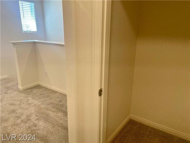 Building Photo - Brand New 4 Bedroom Townhome-Sunrise Manor