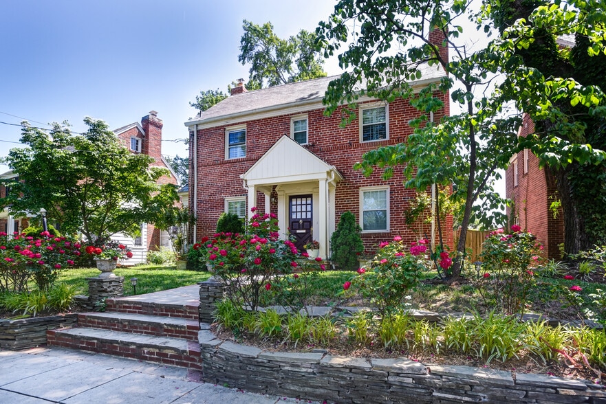 Beautiful housing on 12th Street, NW DC - 7819 12th St NW