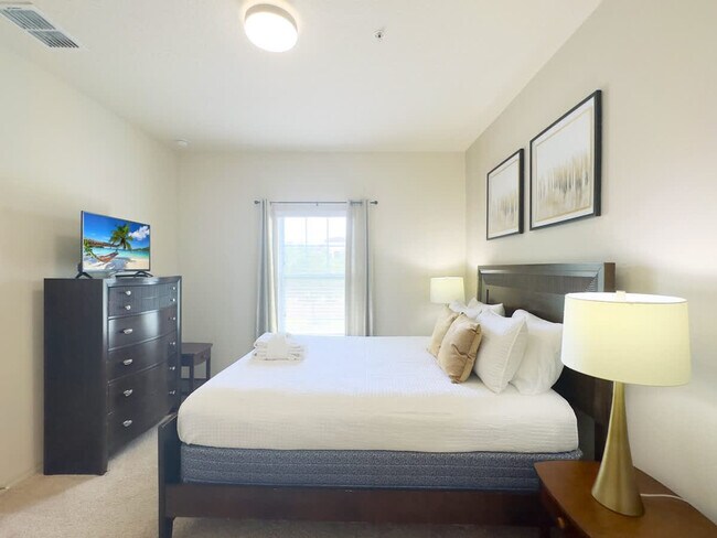 Building Photo - 8996 Silver Pl