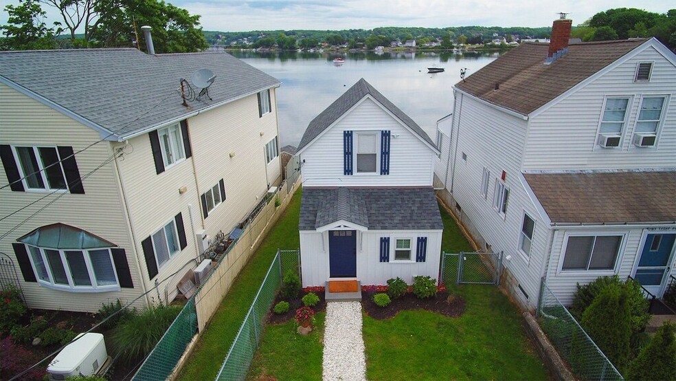 Building Photo - 67 Cedar Ave