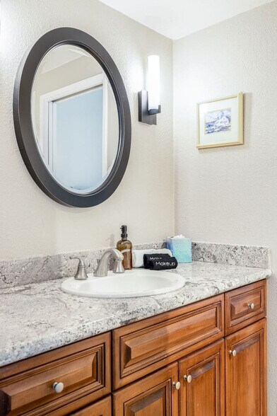 Building Photo - 1023 Sea Village Dr