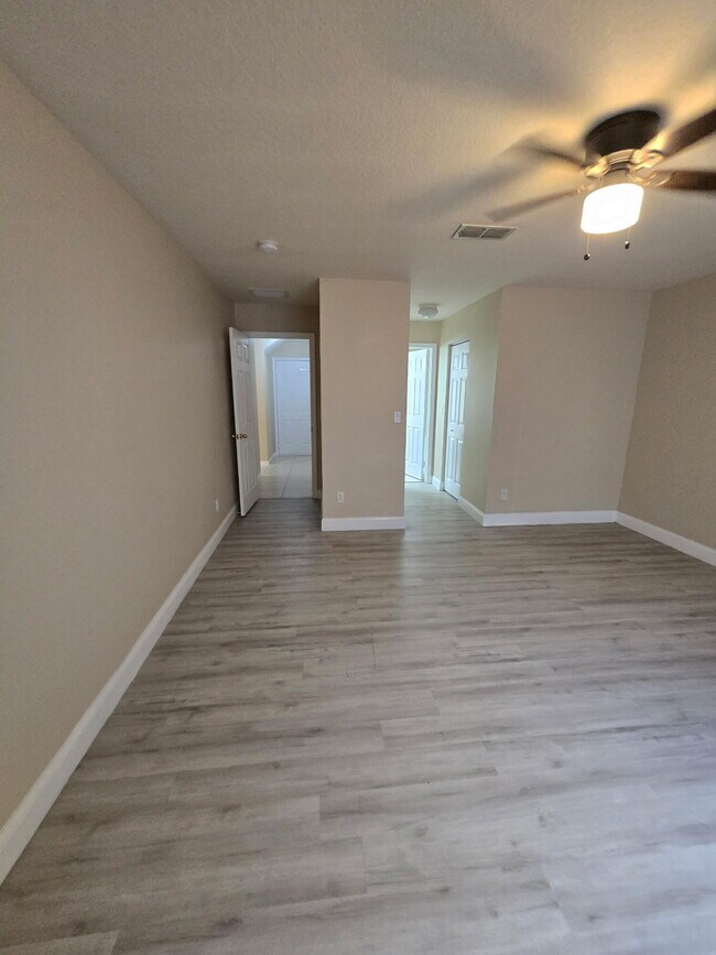 Building Photo - 1999 Newport Isles Blvd