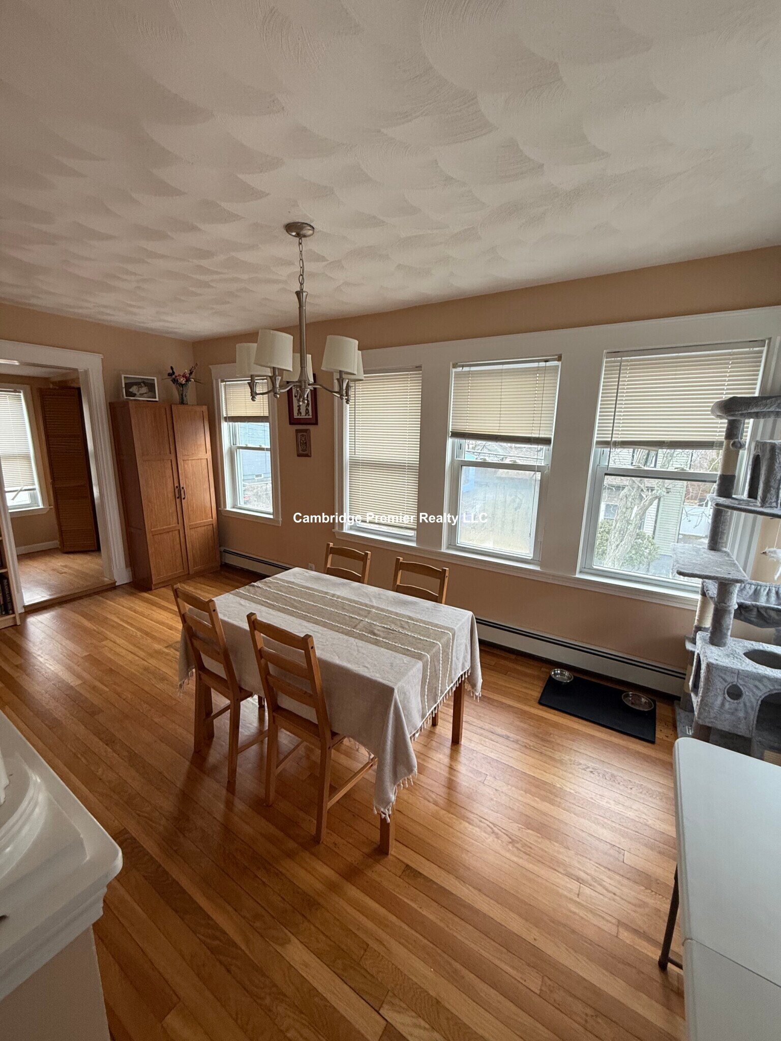 Building Photo - 60 Linwood St