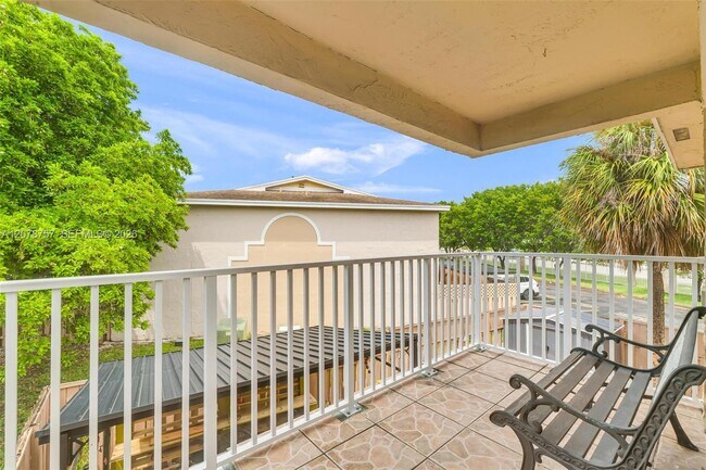 Building Photo - 4140 NW 79th Ave