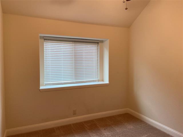 Building Photo - 517 Kelvington Dr