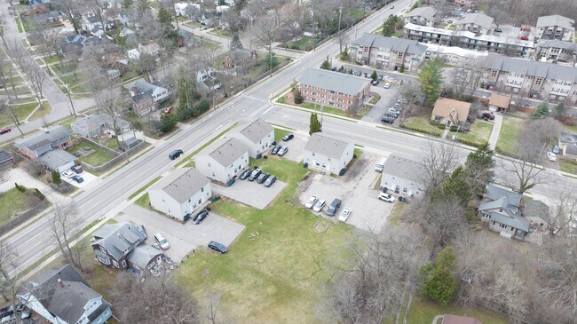 Building Photo - 722 Alton Rd