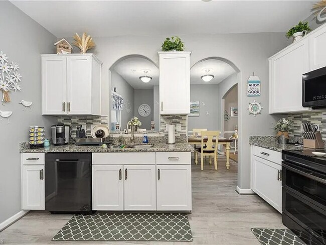 Building Photo - Earn Wealth While Leasing - Like a Homeown...