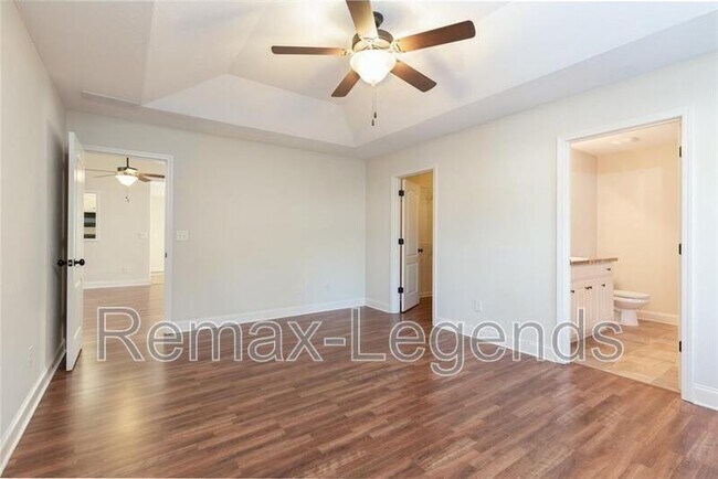 Building Photo - 947 Haymon Dr
