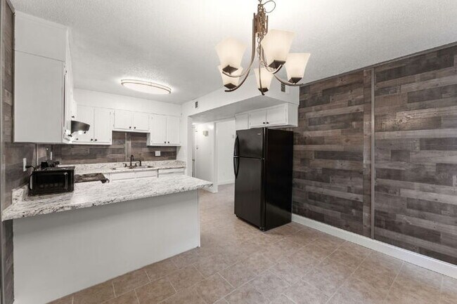 Building Photo - 4BR/2BA Piedmont Home with Flexible Layout + Detached Garage