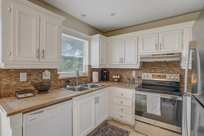 Building Photo - 222 SW 1st St