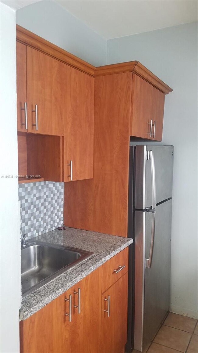 Building Photo - 215-230 30th St