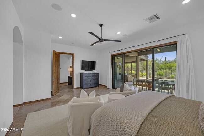 Building Photo - 3105 E Arroyo Hondo Rd