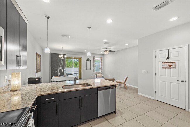 Building Photo - 3768 Tilbor Circle