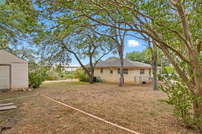 Building Photo - 508 Morris Dr